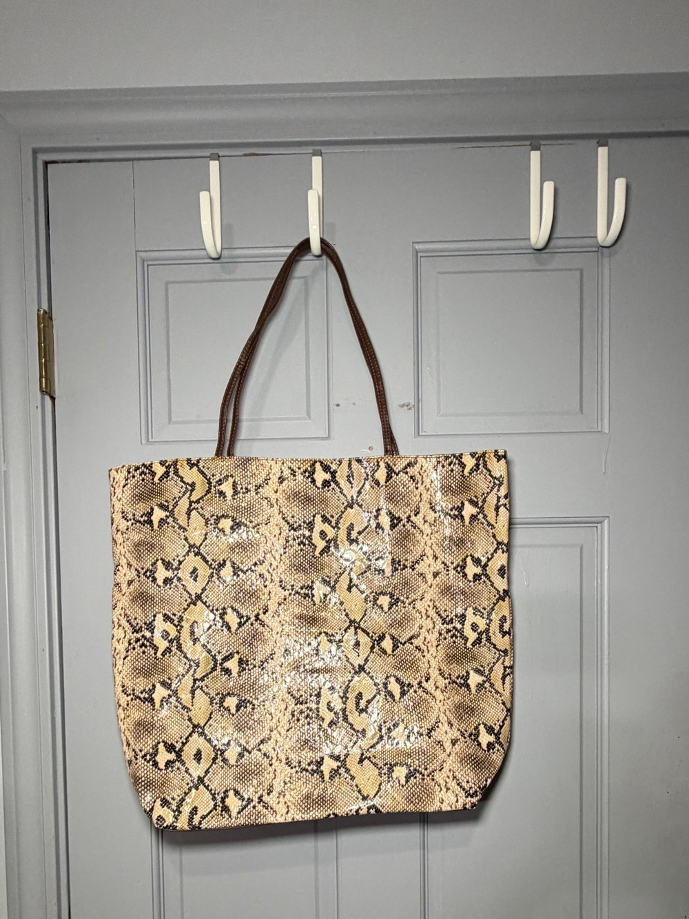 DSW Snake-Pattern Tote in Cream and Brown